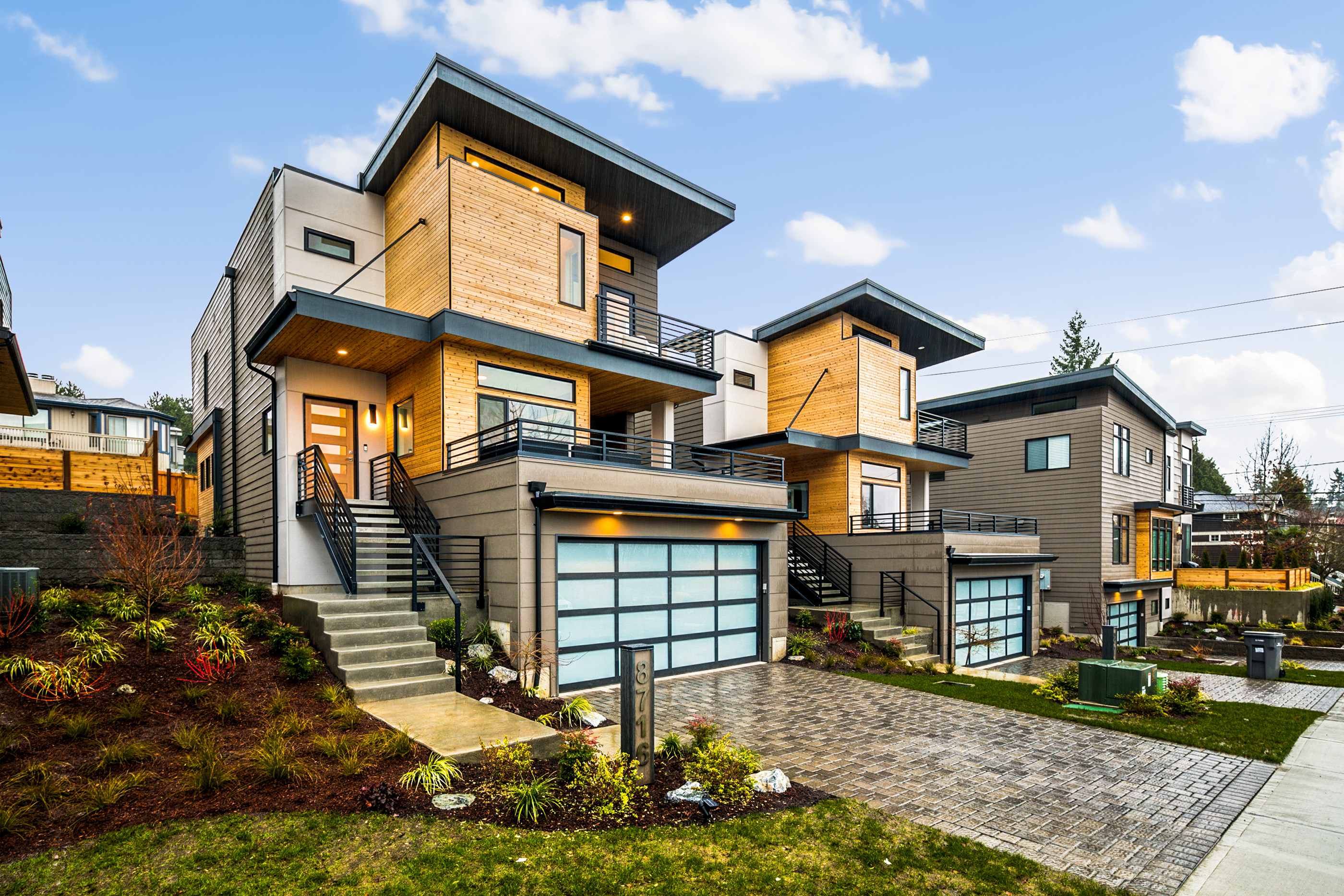 contemporary home design by a Kirkland home builder